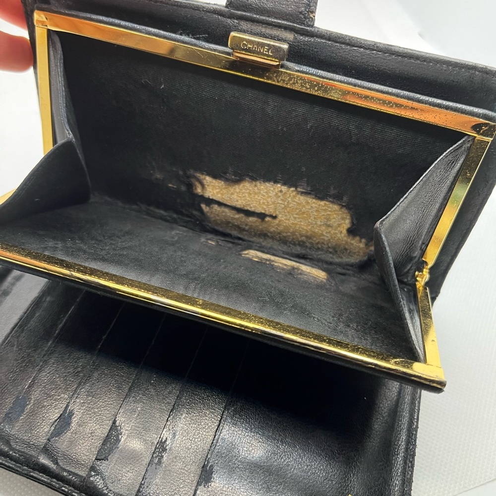 Chanel Wallet - Picture 5 of 11